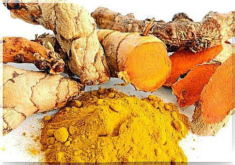 Turmeric root and powder