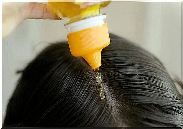 How-to-use-honey-for-hair-and-hair-growth