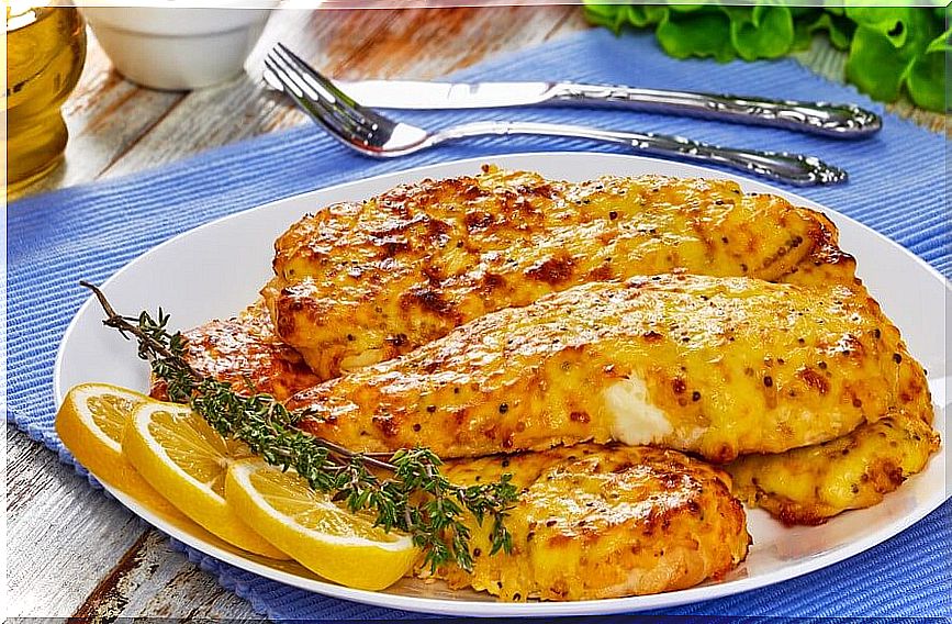 Old-fashioned mustard chicken with honey