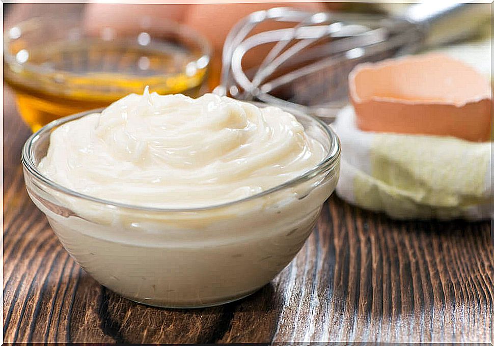 Freshly made mayonnaise with egg.