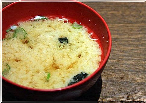 Miso soup benefits 