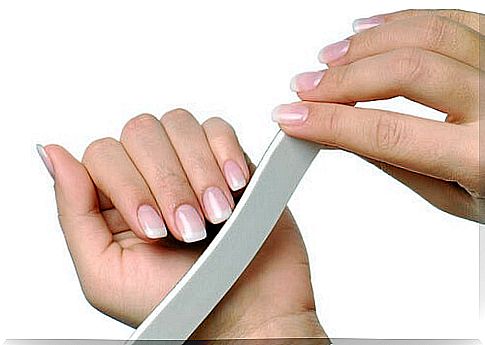 File straight to strengthen nails