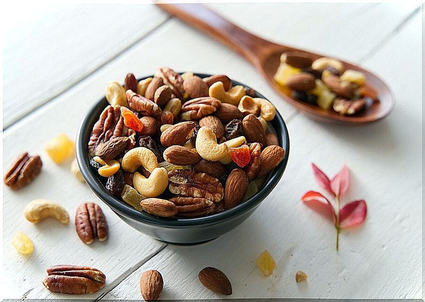 Bowl with nuts