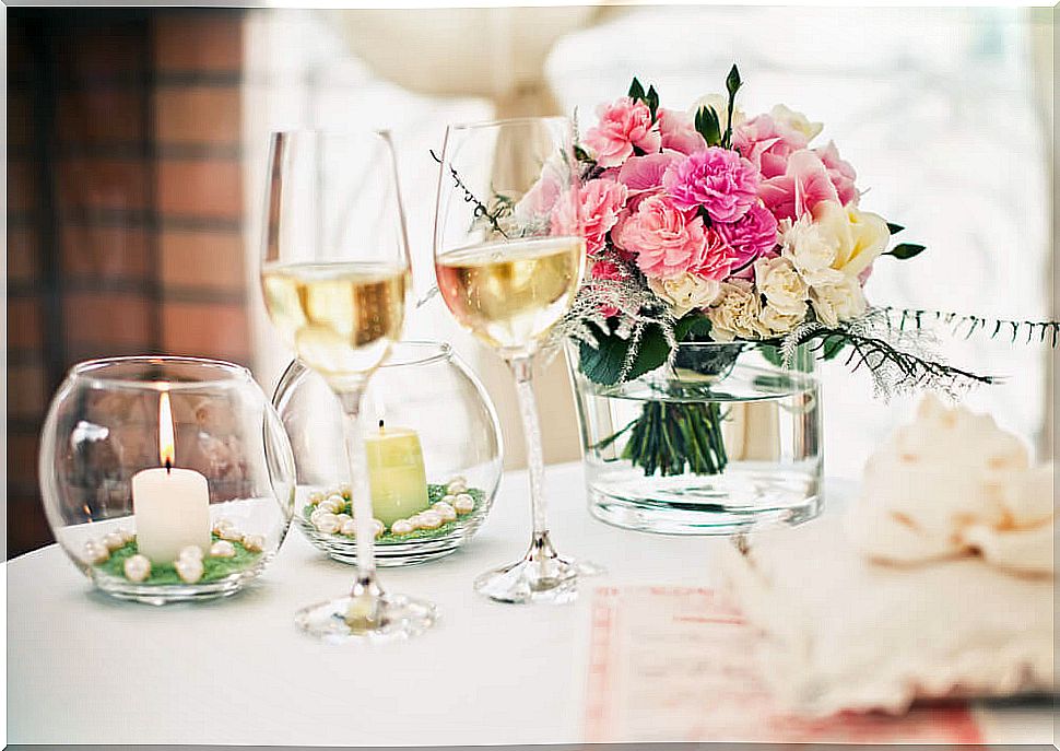 Colorful centerpiece for weddings.