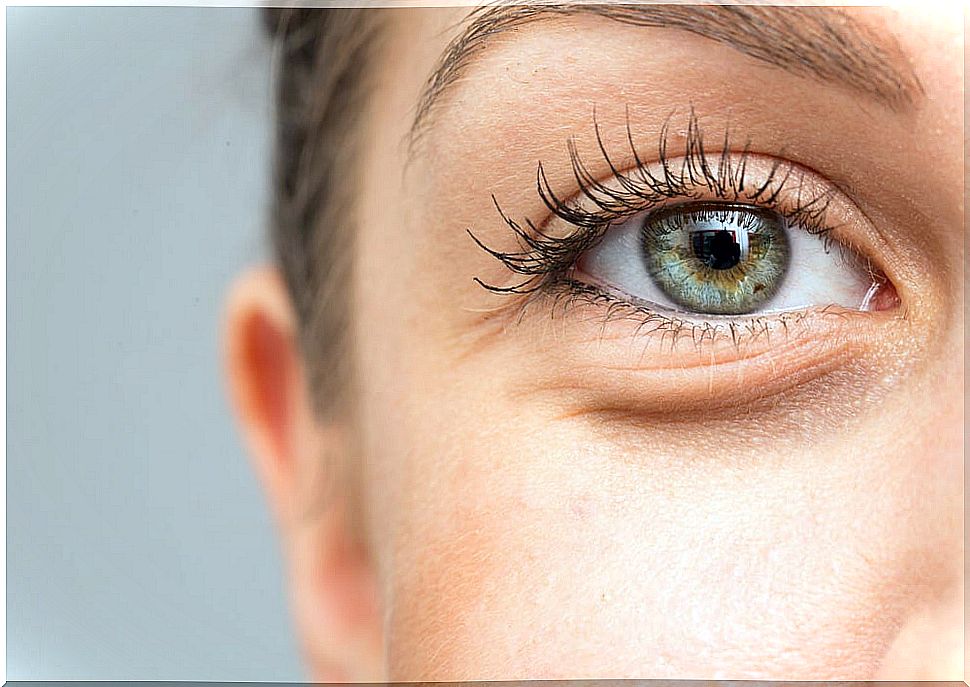 7 reasons why your eyes can swell